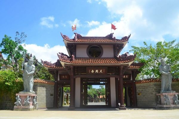 Thiên Hưng Pagoda