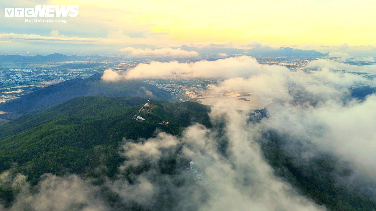 Vũng Chua Mountain